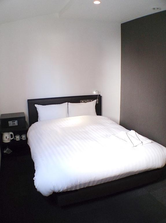 Akasaka Crystal Hotel (Adults Only) Токио Екстериор снимка