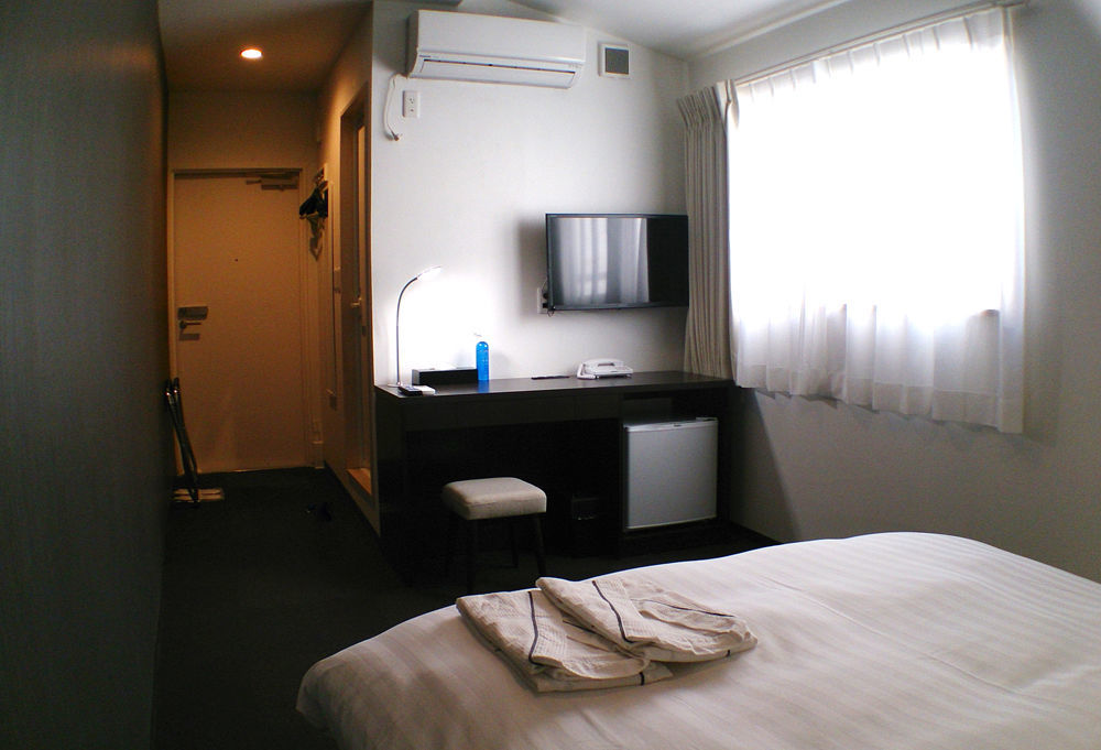 Akasaka Crystal Hotel (Adults Only) Токио Екстериор снимка