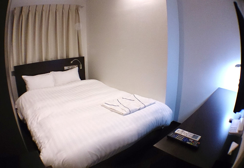 Akasaka Crystal Hotel (Adults Only) Токио Екстериор снимка